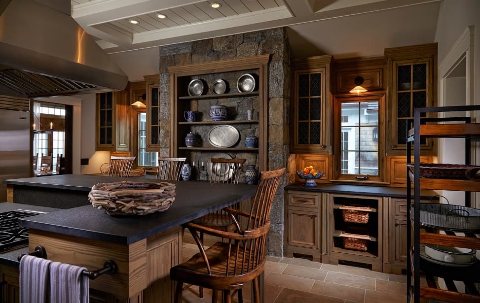 Inviting and convivial kitchen with an elegant rustic look